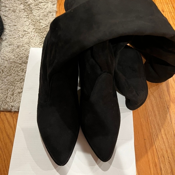 Boots - Picture 2 of 4